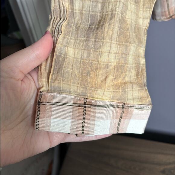 POL Tan and Pink Plaid Button Down Shirt With Front Pockets Size Small - Picture 5 of 7